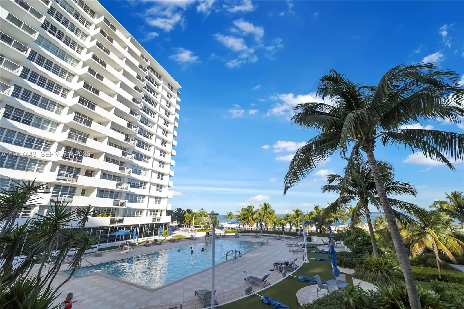100 Lincoln Rd 732, Miami Beach, Florida 33139, Miami Beach, Florida 33139, 1 Bedroom Bedrooms, ,1 BathroomBathrooms,Residential,For Sale,100 Lincoln Rd 732, Miami Beach, Florida 33139,A11957443