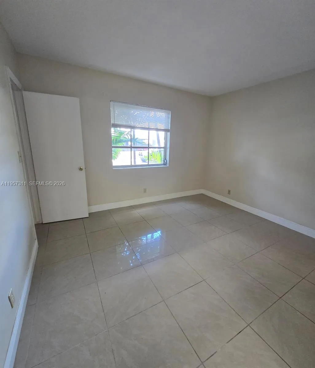 2424 Se 17th Cswy 110b, Fort Lauderdale, Florida 3, Fort Lauderdale, Florida 33316, 1 Bedroom Bedrooms, ,1 BathroomBathrooms,Residential Lease,For Rent,2424 Se 17th Cswy 110b, Fort Lauderdale, Florida 3,A11957311