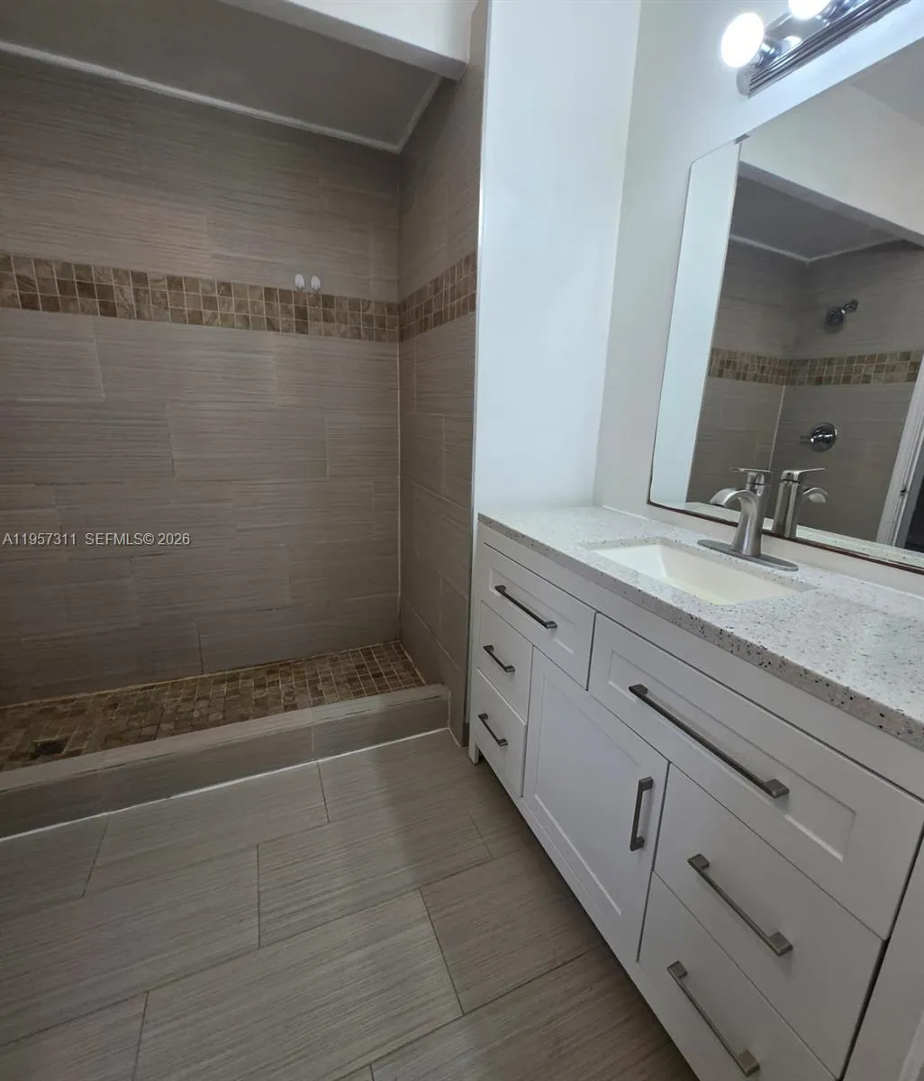 2424 Se 17th Cswy 110b, Fort Lauderdale, Florida 3, Fort Lauderdale, Florida 33316, 1 Bedroom Bedrooms, ,1 BathroomBathrooms,Residential Lease,For Rent,2424 Se 17th Cswy 110b, Fort Lauderdale, Florida 3,A11957311