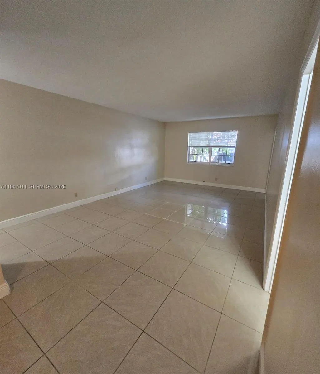 2424 Se 17th Cswy 110b, Fort Lauderdale, Florida 3, Fort Lauderdale, Florida 33316, 1 Bedroom Bedrooms, ,1 BathroomBathrooms,Residential Lease,For Rent,2424 Se 17th Cswy 110b, Fort Lauderdale, Florida 3,A11957311