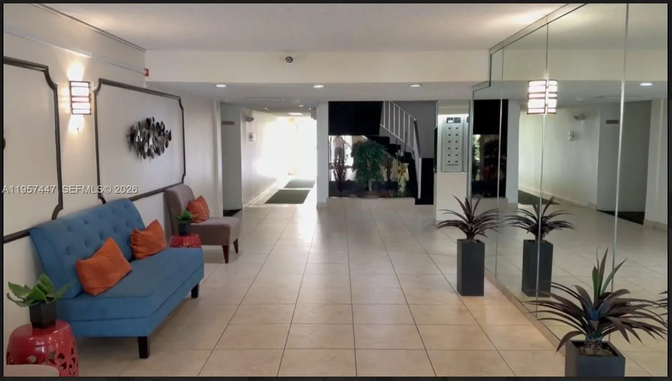 6600 Cypress Rd 203, Plantation, Florida 33317, Plantation, Florida 33317, 1 Bedroom Bedrooms, ,1 BathroomBathrooms,Residential,For Sale,6600 Cypress Rd 203, Plantation, Florida 33317,A11957447