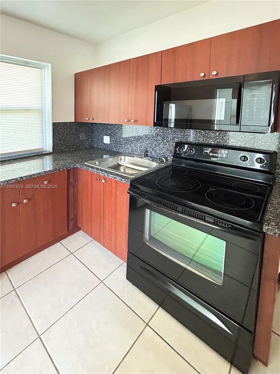 667 Ne 86th St A, Miami, Florida 33138, Miami, Florida 33138, 1 Bedroom Bedrooms, ,1 BathroomBathrooms,Residential Lease,For Rent,667 Ne 86th St A, Miami, Florida 33138,A11957670