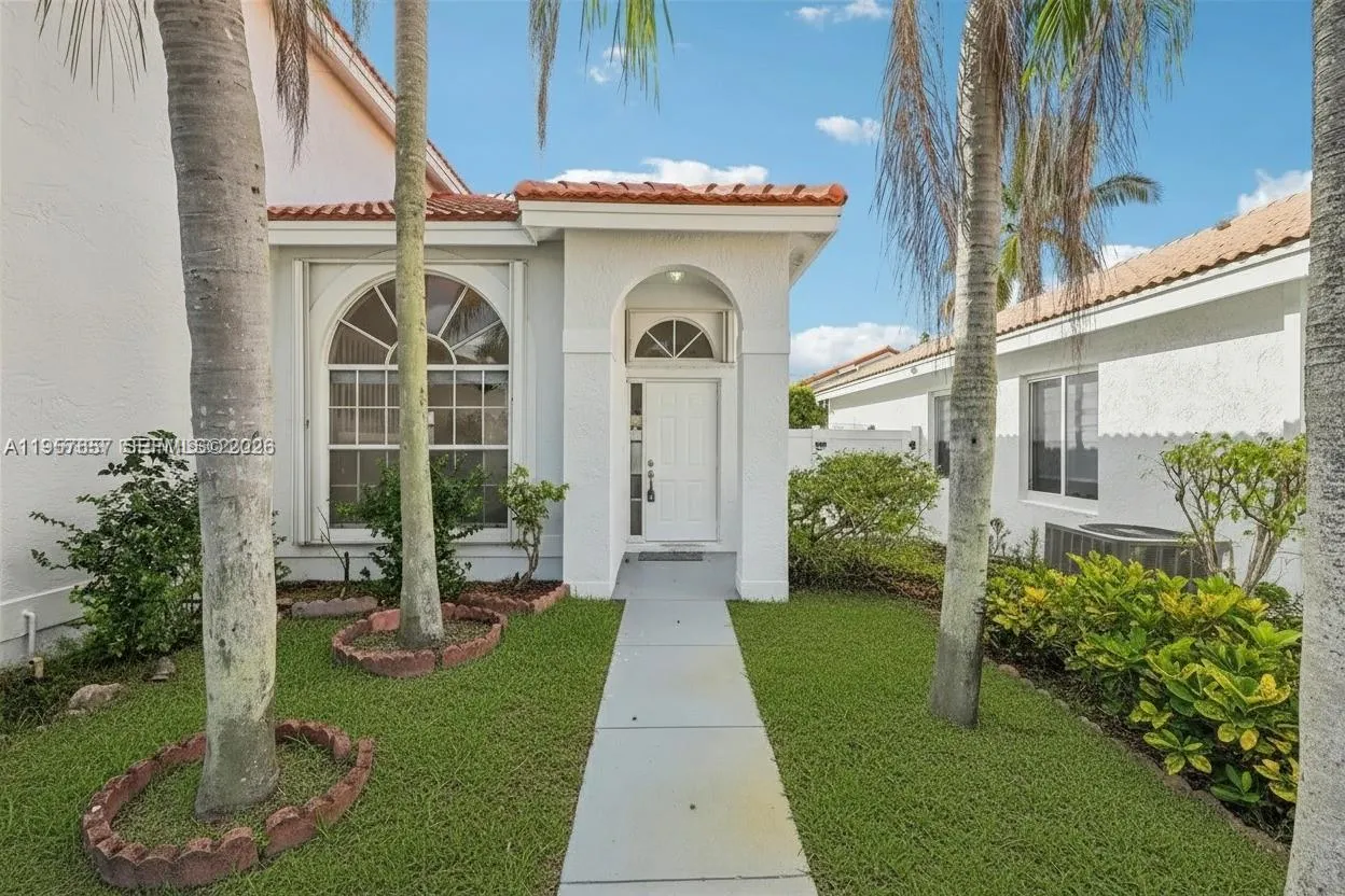 1378 Sw 180th Ave, Pembroke Pines, Florida 33029, Pembroke Pines, Florida 33029, 4 Bedrooms Bedrooms, ,3 BathroomsBathrooms,Residential,For Sale,1378 Sw 180th Ave, Pembroke Pines, Florida 33029,A11957657