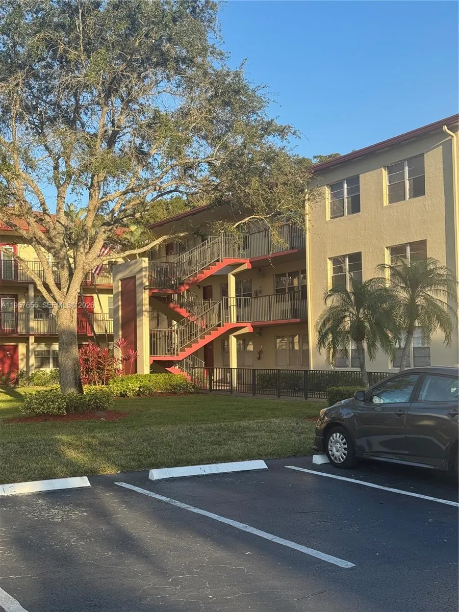 200 Sw 132nd Way 207l, Pembroke Pines, Florida 330, Pembroke Pines, Florida 33027, 1 Bedroom Bedrooms, ,1 BathroomBathrooms,Residential,For Sale,200 Sw 132nd Way 207l, Pembroke Pines, Florida 330,A11957656