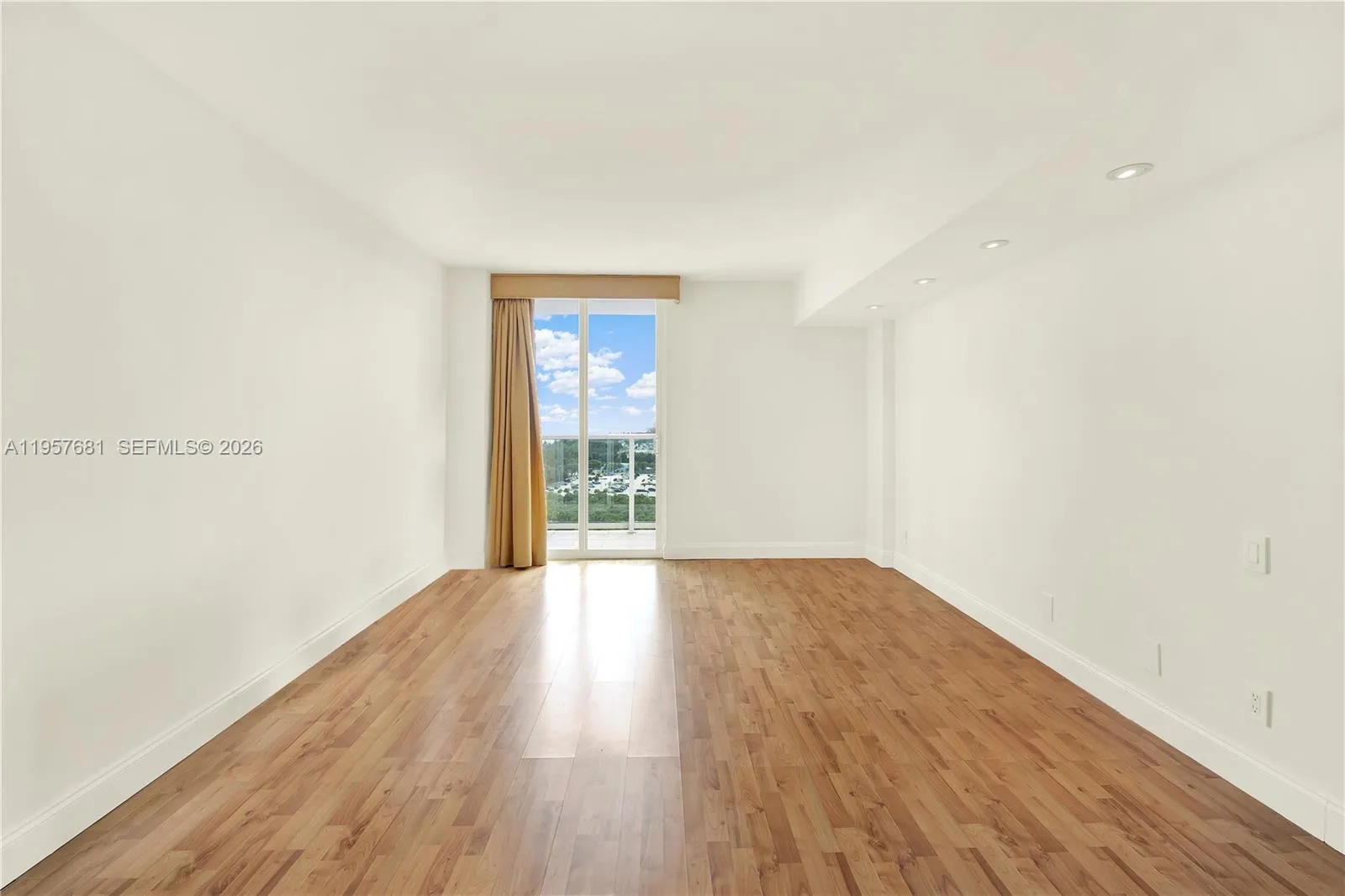 100 S Bayview Dr 1222, Sunny Isles Beach, Florida, Sunny Isles Beach, Florida 33160, 2 Bedrooms Bedrooms, ,2 BathroomsBathrooms,Residential,For Sale,100 S Bayview Dr 1222, Sunny Isles Beach, Florida ,A11957681
