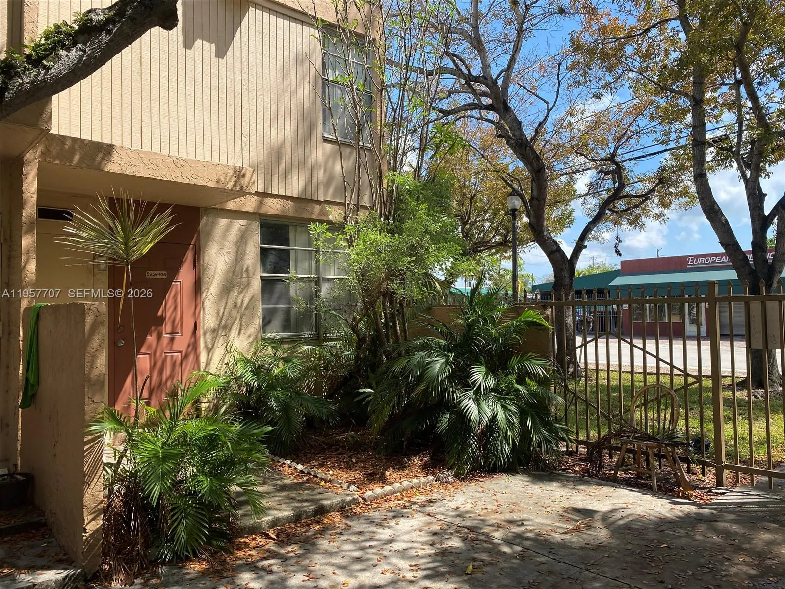 5959 Sw 69 106, Miami, Florida 33143, Miami, Florida 33143, 2 Bedrooms Bedrooms, ,1 BathroomBathrooms,Residential,For Sale,5959 Sw 69 106, Miami, Florida 33143,A11957707