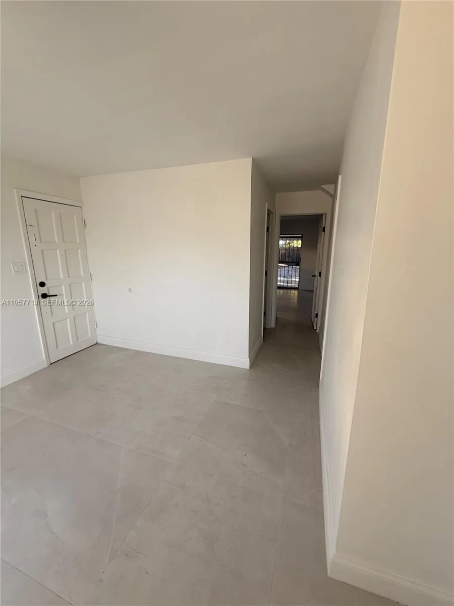 525 Sw 22 Ave B, Miami, Florida 33135, Miami, Florida 33135, 1 Bedroom Bedrooms, ,1 BathroomBathrooms,Residential Lease,For Rent,525 Sw 22 Ave B, Miami, Florida 33135,A11957714
