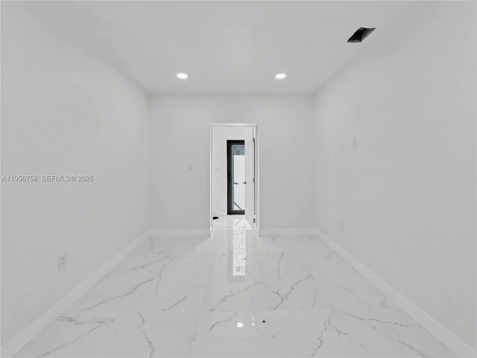 2490 Sw 17th St, Miami, Florida 33145, Miami, Florida 33145, ,Residential Income,For Sale,2490 Sw 17th St, Miami, Florida 33145,A11956758