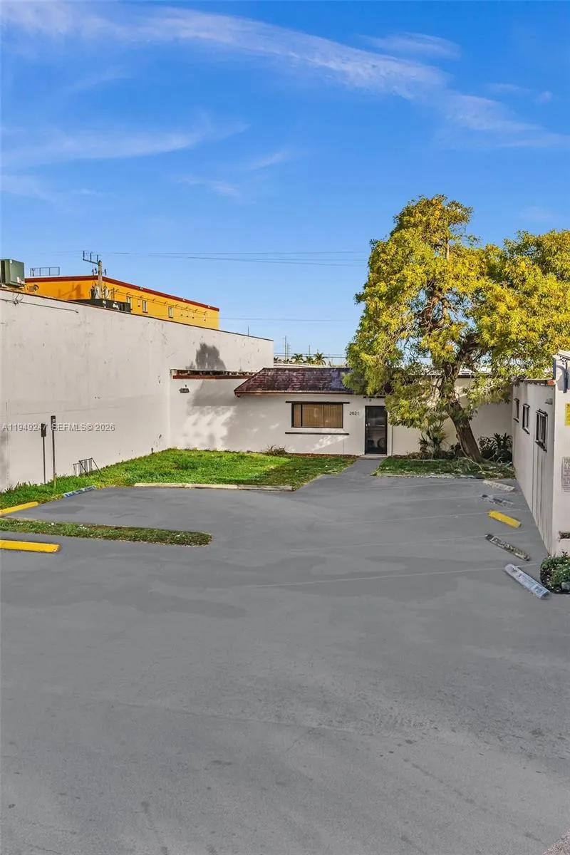 2021 Coolidge St 107, Hollywood, Florida 33020, Hollywood, Florida 33020, ,Commercial Lease,For Rent,2021 Coolidge St 107, Hollywood, Florida 33020,A11949247