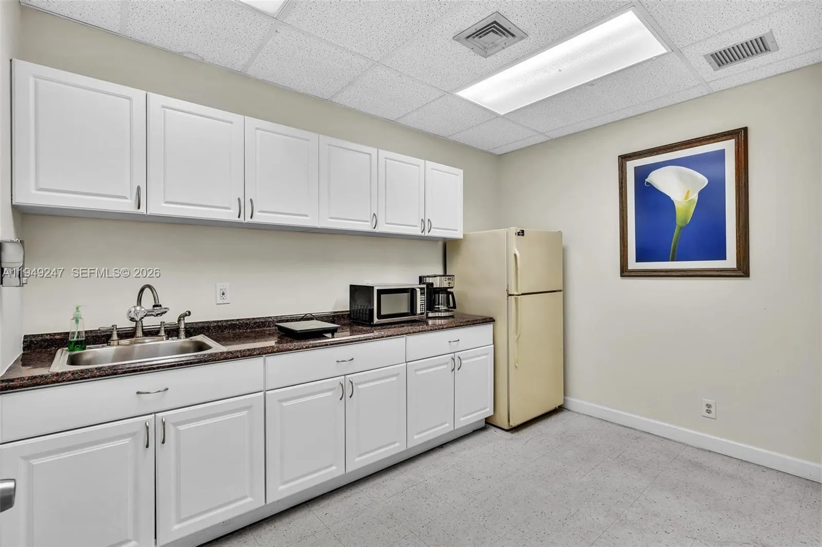 2021 Coolidge St 107, Hollywood, Florida 33020, Hollywood, Florida 33020, ,Commercial Lease,For Rent,2021 Coolidge St 107, Hollywood, Florida 33020,A11949247