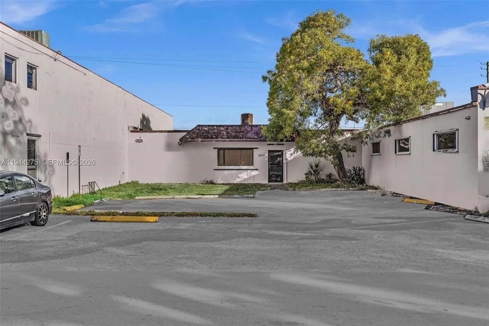 2021 Coolidge St 104, Hollywood, Florida 33020, Hollywood, Florida 33020, ,Commercial Lease,For Rent,2021 Coolidge St 104, Hollywood, Florida 33020,A11944275