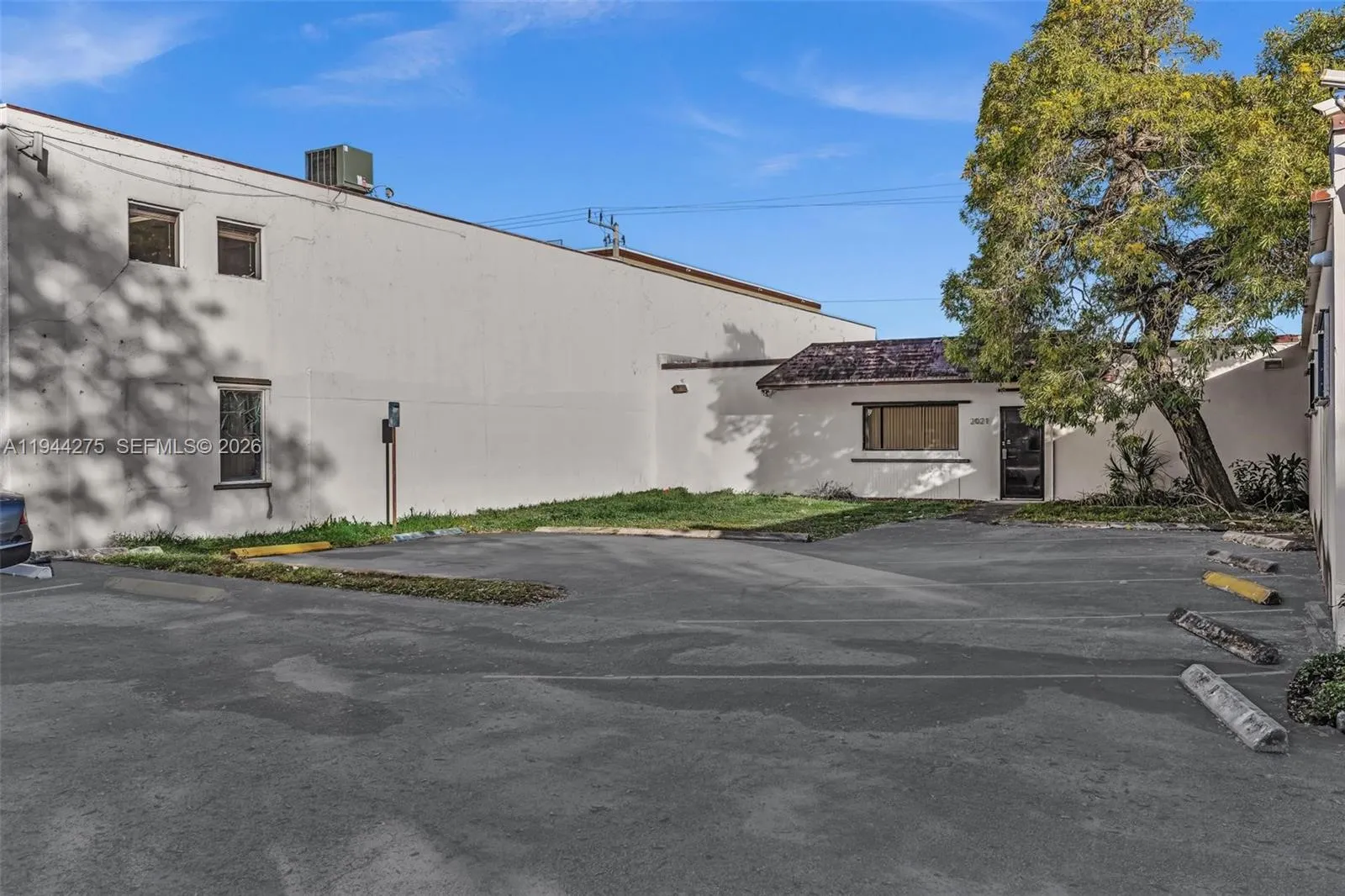 2021 Coolidge St 104, Hollywood, Florida 33020, Hollywood, Florida 33020, ,Commercial Lease,For Rent,2021 Coolidge St 104, Hollywood, Florida 33020,A11944275