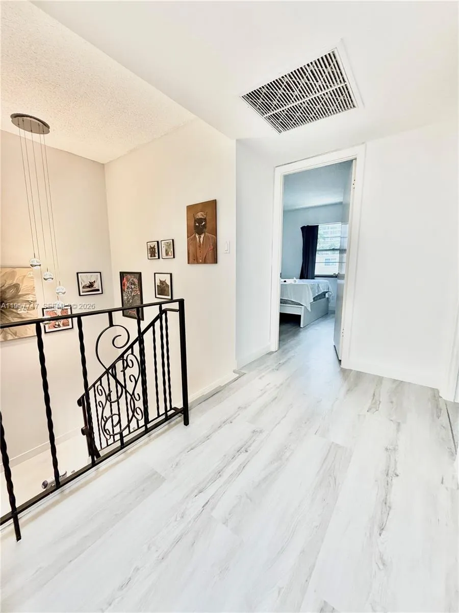 2203 Ne 7th St 14, Hallandale Beach, Florida 33009, Hallandale Beach, Florida 33009, 3 Bedrooms Bedrooms, ,2 BathroomsBathrooms,Residential,For Sale,2203 Ne 7th St 14, Hallandale Beach, Florida 33009,A11957747