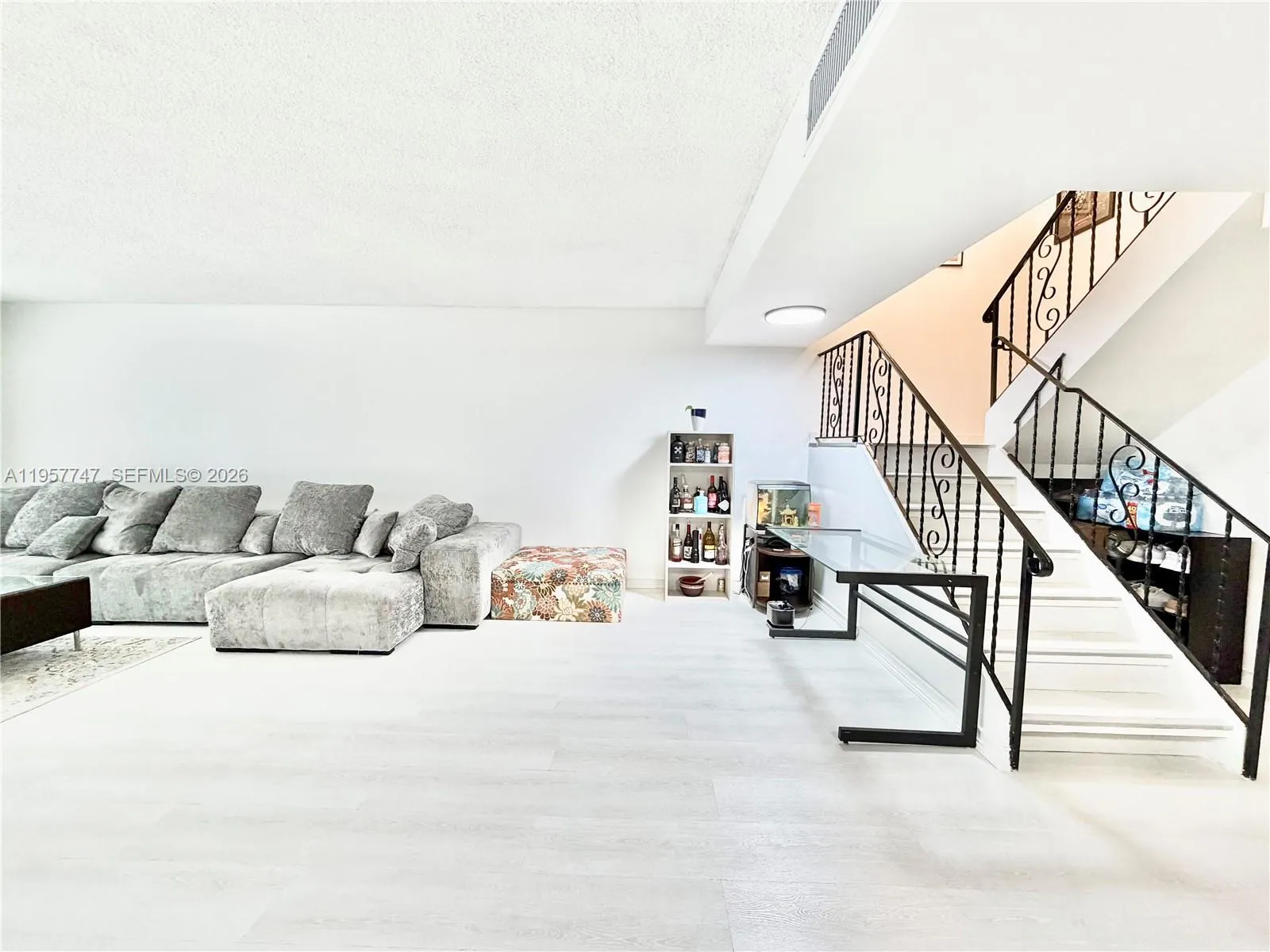 2203 Ne 7th St 14, Hallandale Beach, Florida 33009, Hallandale Beach, Florida 33009, 3 Bedrooms Bedrooms, ,2 BathroomsBathrooms,Residential,For Sale,2203 Ne 7th St 14, Hallandale Beach, Florida 33009,A11957747