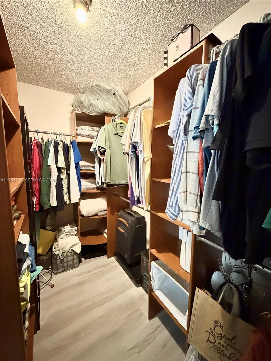 2203 Ne 7th St 14, Hallandale Beach, Florida 33009, Hallandale Beach, Florida 33009, 3 Bedrooms Bedrooms, ,2 BathroomsBathrooms,Residential,For Sale,2203 Ne 7th St 14, Hallandale Beach, Florida 33009,A11957747