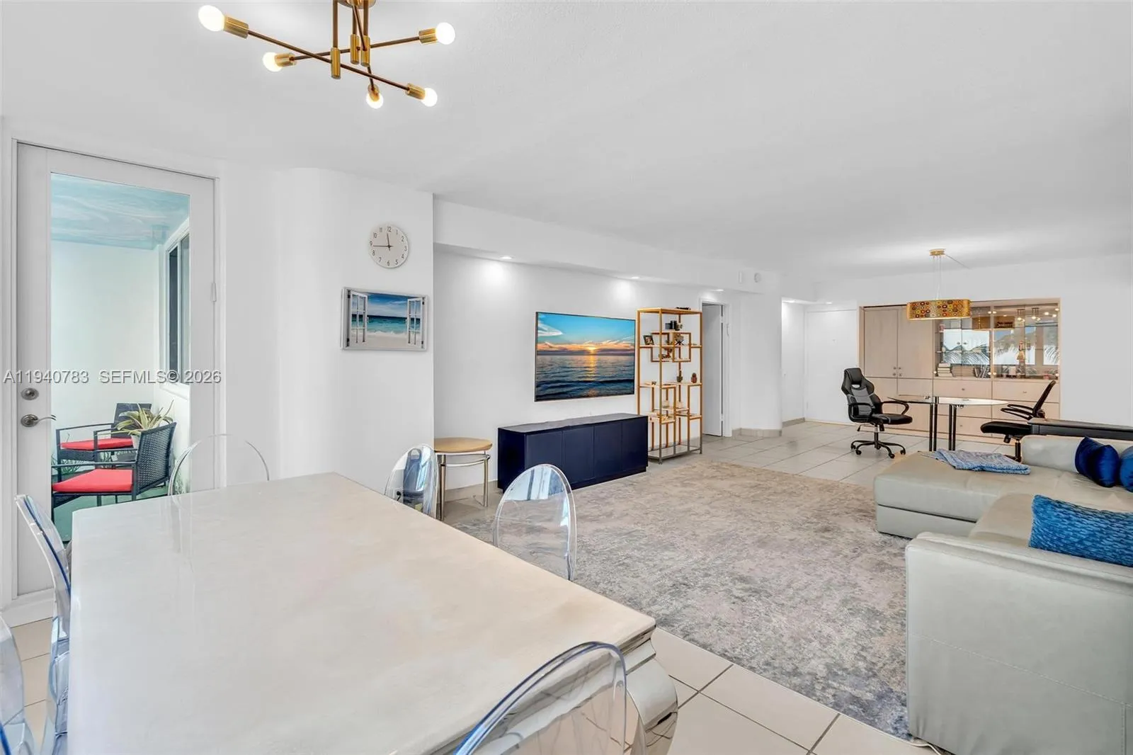 5005 Collins Ave 824, Miami Beach, Florida 33140, Miami Beach, Florida 33140, 3 Bedrooms Bedrooms, ,2 BathroomsBathrooms,Residential,For Sale,5005 Collins Ave 824, Miami Beach, Florida 33140,A11940783