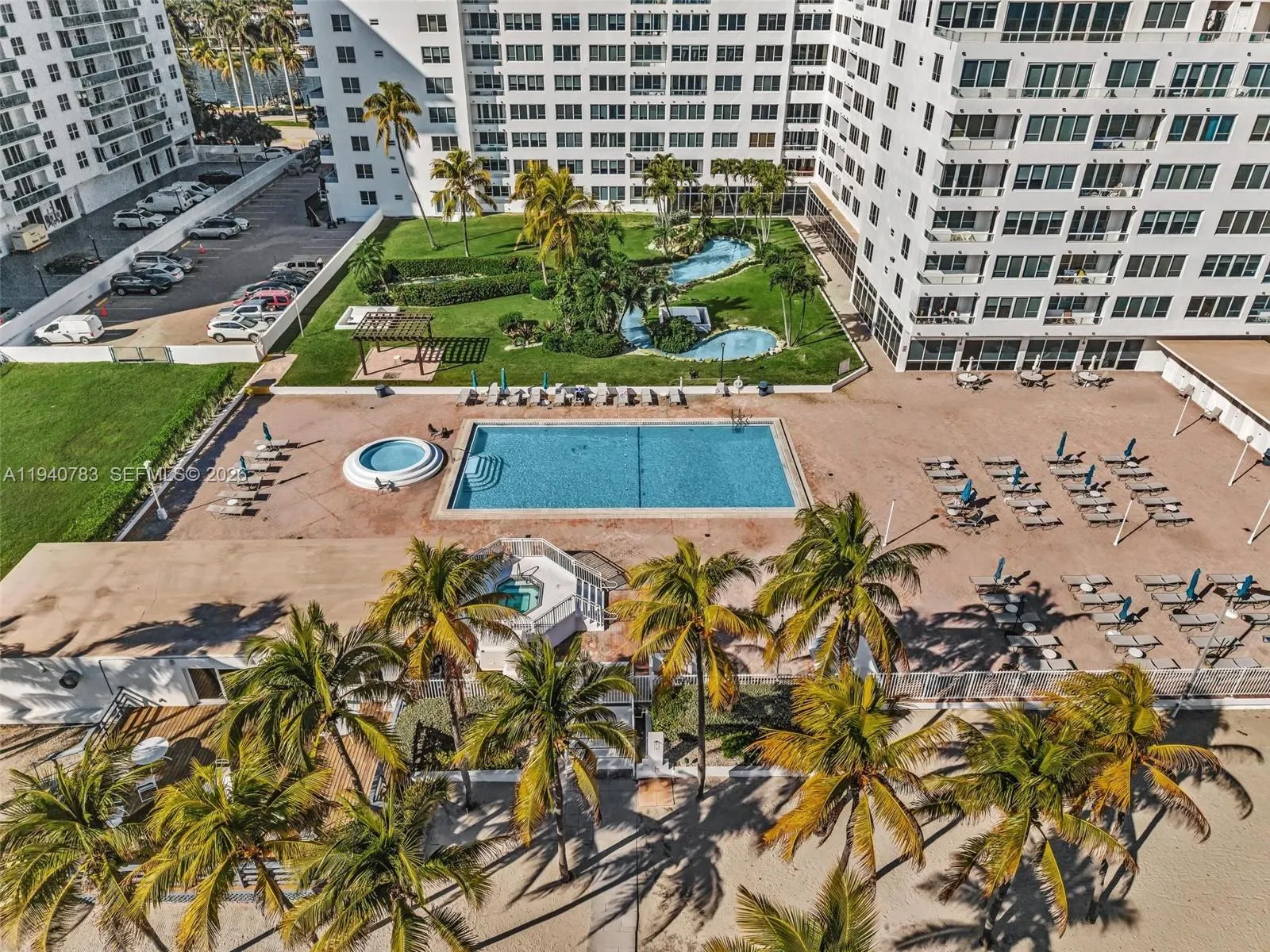 5005 Collins Ave 824, Miami Beach, Florida 33140, Miami Beach, Florida 33140, 3 Bedrooms Bedrooms, ,2 BathroomsBathrooms,Residential,For Sale,5005 Collins Ave 824, Miami Beach, Florida 33140,A11940783