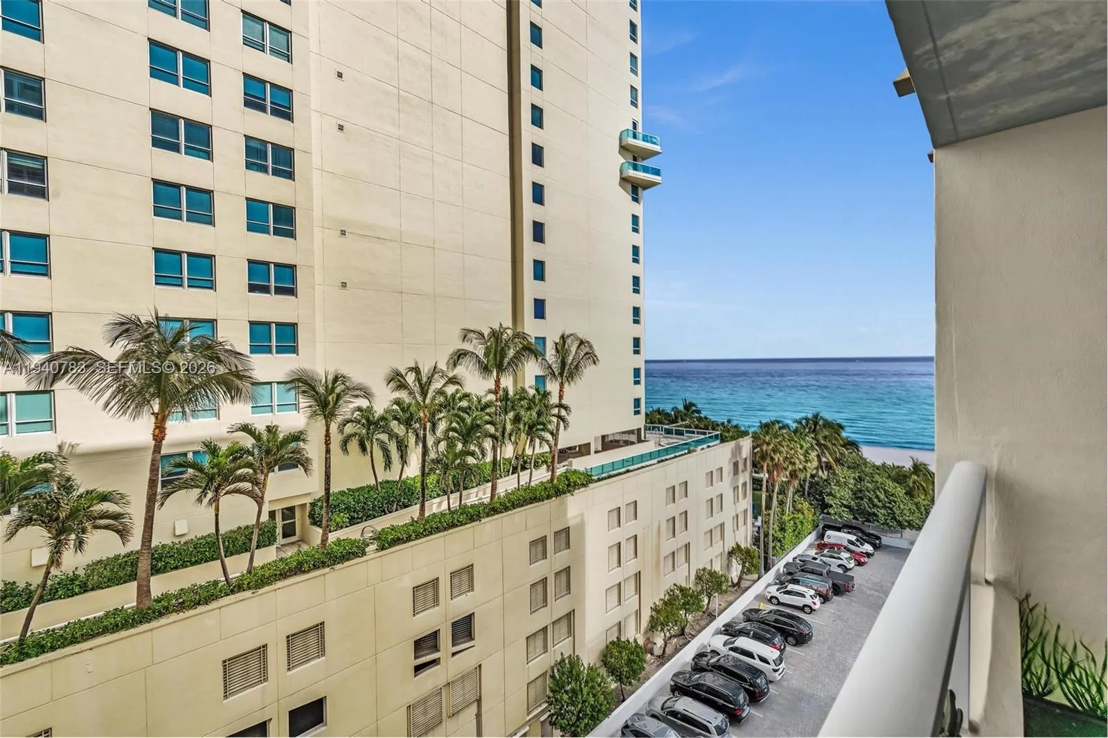 5005 Collins Ave 824, Miami Beach, Florida 33140, Miami Beach, Florida 33140, 3 Bedrooms Bedrooms, ,2 BathroomsBathrooms,Residential,For Sale,5005 Collins Ave 824, Miami Beach, Florida 33140,A11940783