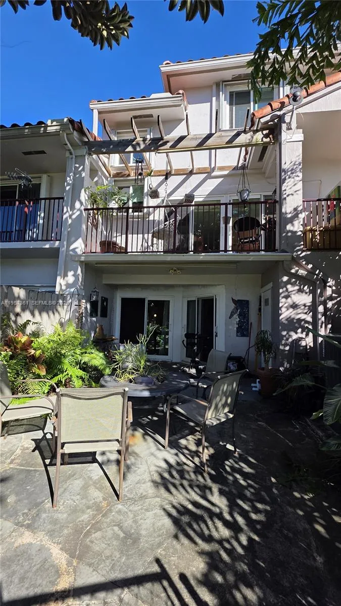 10240 Sw 154th Cir Ct 103-6, Miami, Florida 33196, Miami, Florida 33196, 3 Bedrooms Bedrooms, ,2 BathroomsBathrooms,Residential,For Sale,10240 Sw 154th Cir Ct 103-6, Miami, Florida 33196,A11957361