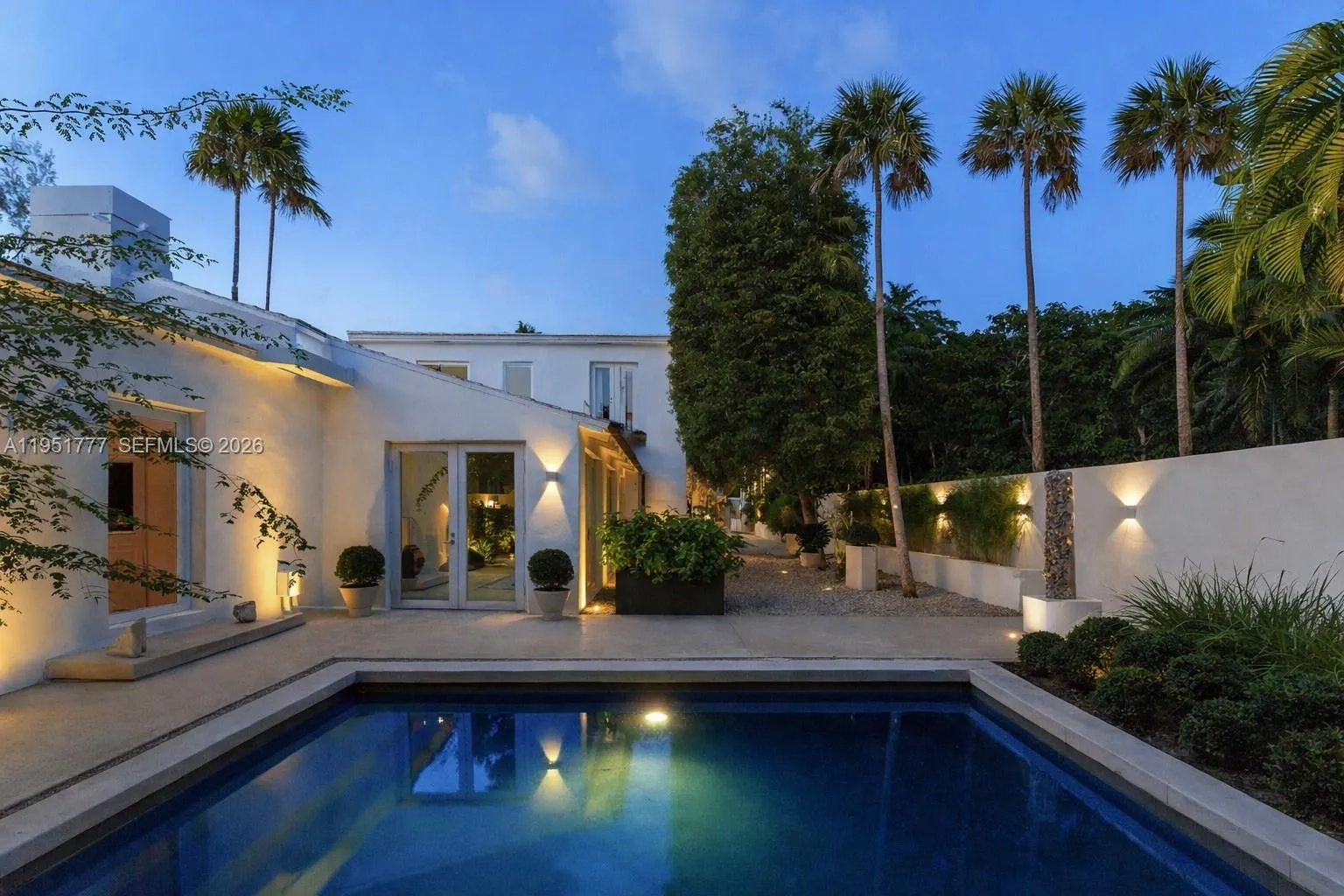 3325 Pine Tree Dr, Miami Beach, Florida 33140, Miami Beach, Florida 33140, 3 Bedrooms Bedrooms, ,3 BathroomsBathrooms,Residential,For Sale,3325 Pine Tree Dr, Miami Beach, Florida 33140,A11951777