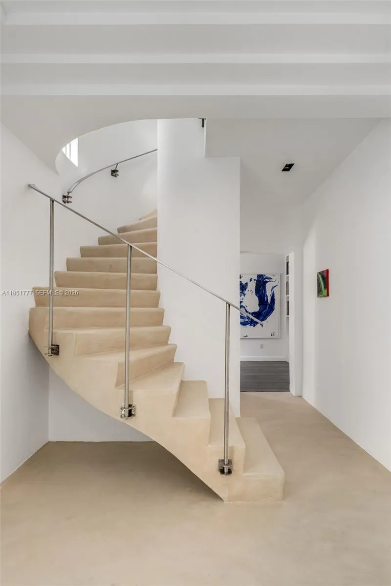 3325 Pine Tree Dr, Miami Beach, Florida 33140, Miami Beach, Florida 33140, 3 Bedrooms Bedrooms, ,3 BathroomsBathrooms,Residential,For Sale,3325 Pine Tree Dr, Miami Beach, Florida 33140,A11951777