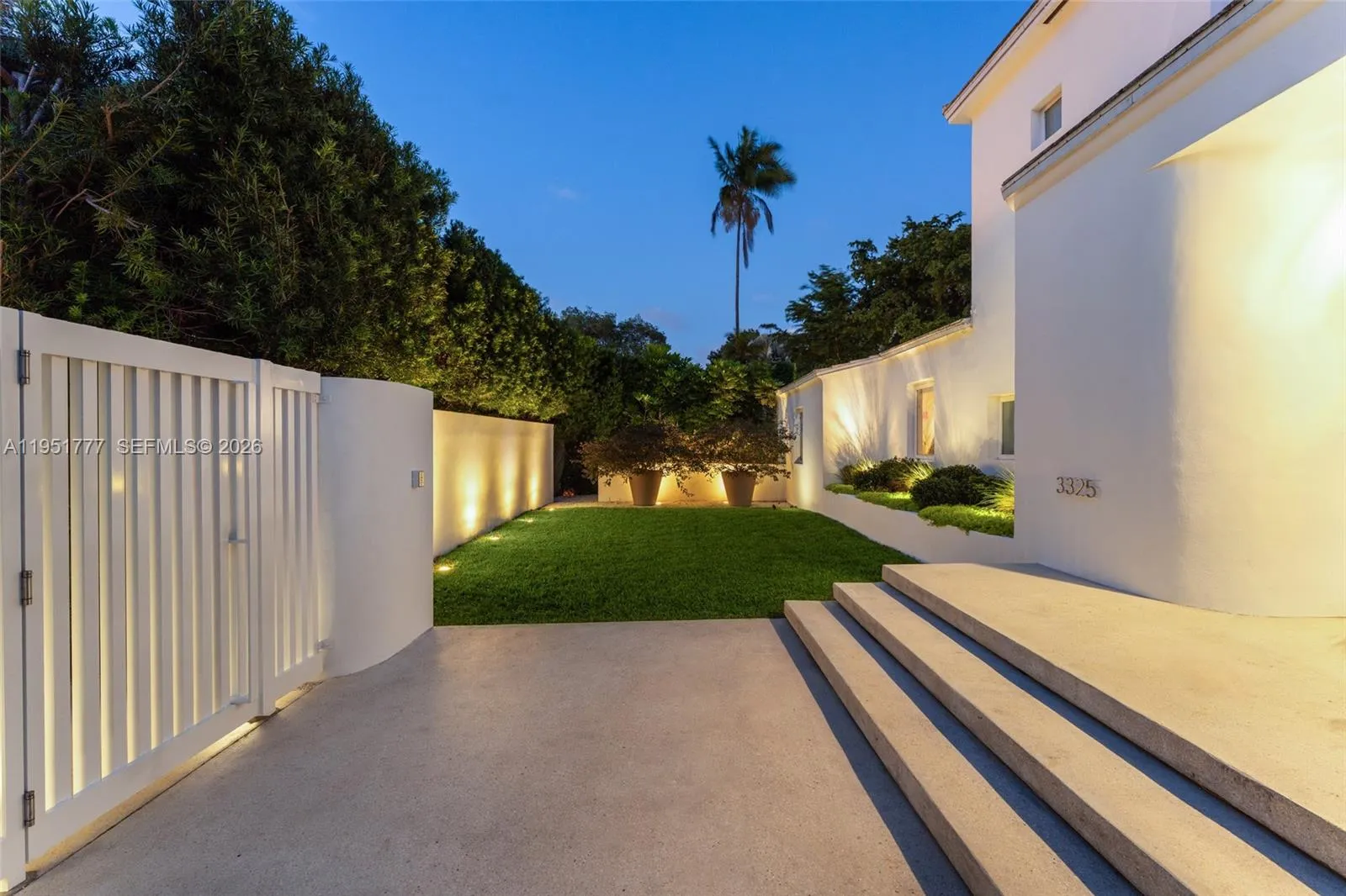 3325 Pine Tree Dr, Miami Beach, Florida 33140, Miami Beach, Florida 33140, 3 Bedrooms Bedrooms, ,3 BathroomsBathrooms,Residential,For Sale,3325 Pine Tree Dr, Miami Beach, Florida 33140,A11951777