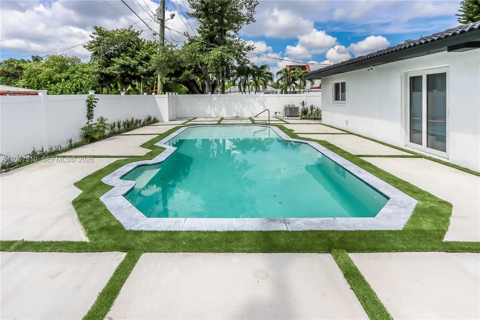 1110 S 14th Ave, Hollywood, Florida 33020, Hollywood, Florida 33020, 5 Bedrooms Bedrooms, ,3 BathroomsBathrooms,Residential,For Sale,1110 S 14th Ave, Hollywood, Florida 33020,A11957510