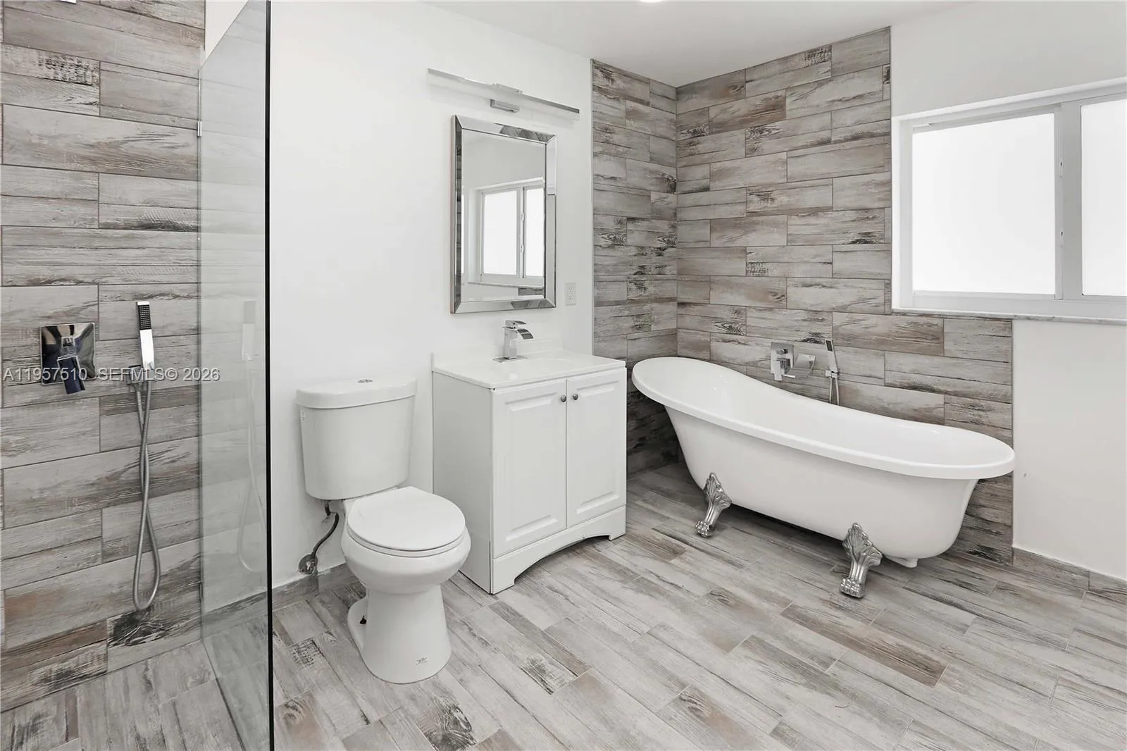 1110 S 14th Ave, Hollywood, Florida 33020, Hollywood, Florida 33020, 5 Bedrooms Bedrooms, ,3 BathroomsBathrooms,Residential,For Sale,1110 S 14th Ave, Hollywood, Florida 33020,A11957510