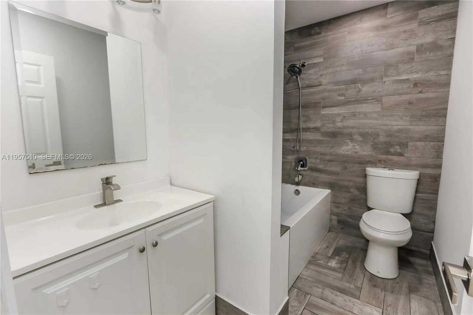 1110 S 14th Ave, Hollywood, Florida 33020, Hollywood, Florida 33020, 5 Bedrooms Bedrooms, ,3 BathroomsBathrooms,Residential,For Sale,1110 S 14th Ave, Hollywood, Florida 33020,A11957510