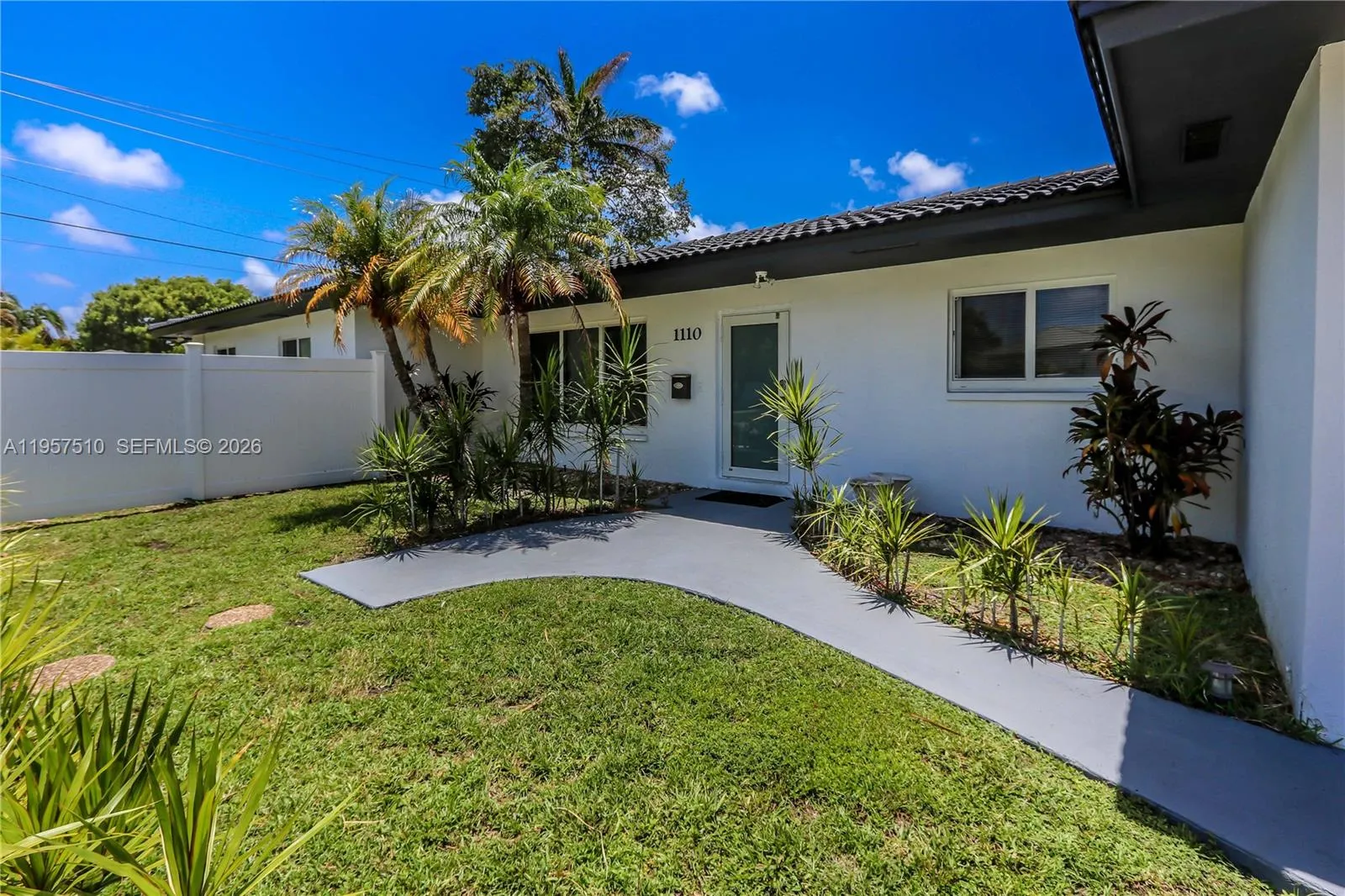 1110 S 14th Ave, Hollywood, Florida 33020, Hollywood, Florida 33020, 5 Bedrooms Bedrooms, ,3 BathroomsBathrooms,Residential,For Sale,1110 S 14th Ave, Hollywood, Florida 33020,A11957510
