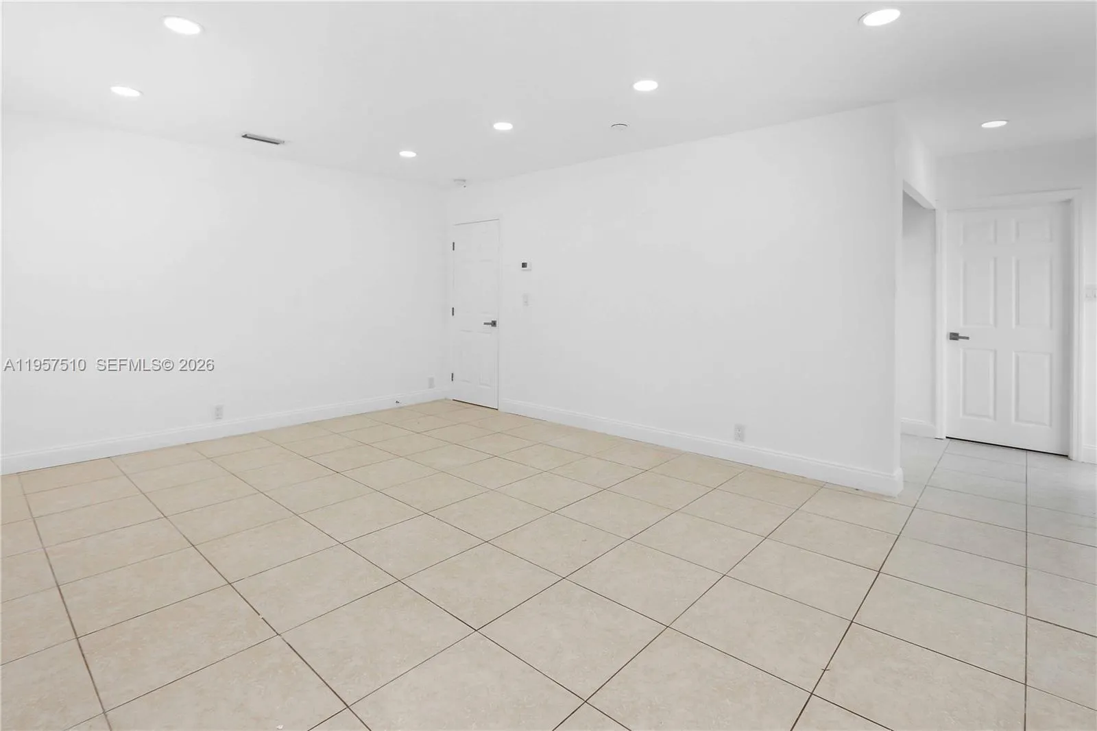 1110 S 14th Ave, Hollywood, Florida 33020, Hollywood, Florida 33020, 5 Bedrooms Bedrooms, ,3 BathroomsBathrooms,Residential,For Sale,1110 S 14th Ave, Hollywood, Florida 33020,A11957510