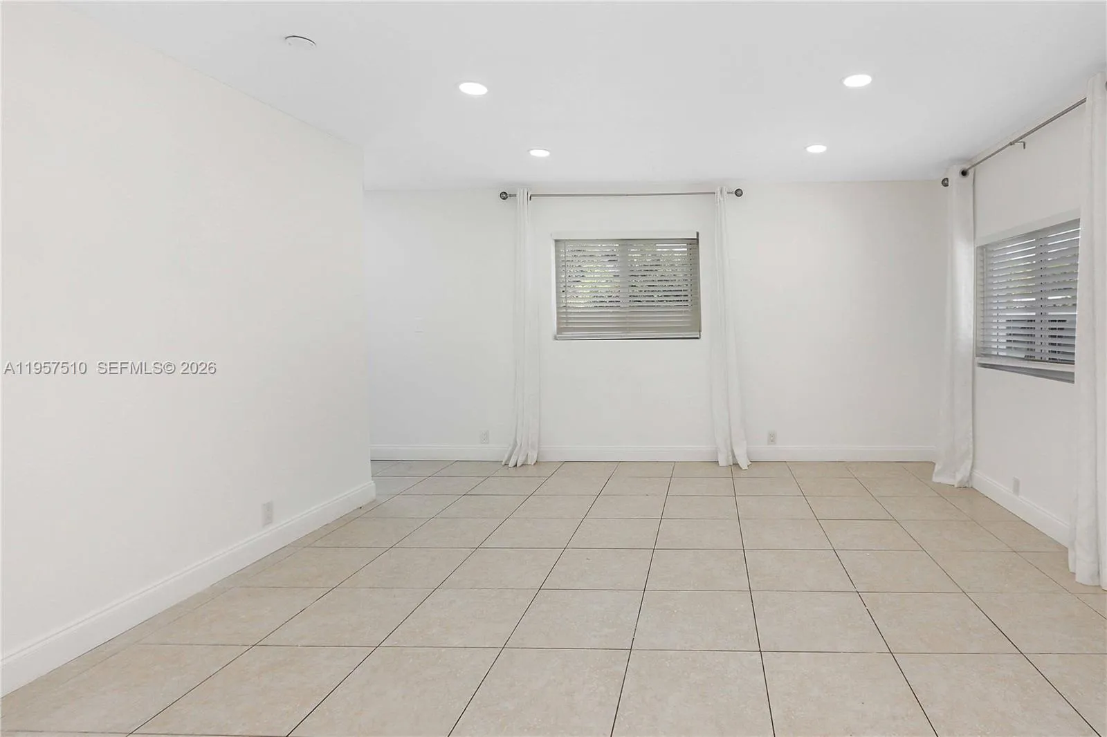 1110 S 14th Ave, Hollywood, Florida 33020, Hollywood, Florida 33020, 5 Bedrooms Bedrooms, ,3 BathroomsBathrooms,Residential,For Sale,1110 S 14th Ave, Hollywood, Florida 33020,A11957510