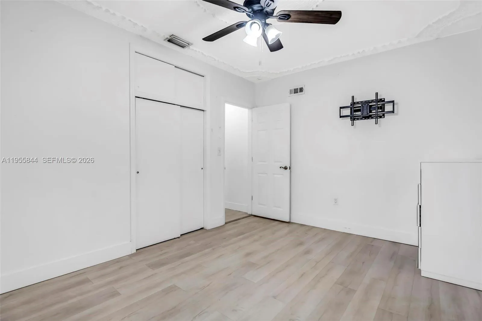 7630 Plantation Blvd, Miramar, Florida 33023, Miramar, Florida 33023, 5 Bedrooms Bedrooms, ,4 BathroomsBathrooms,Residential,For Sale,7630 Plantation Blvd, Miramar, Florida 33023,A11955844