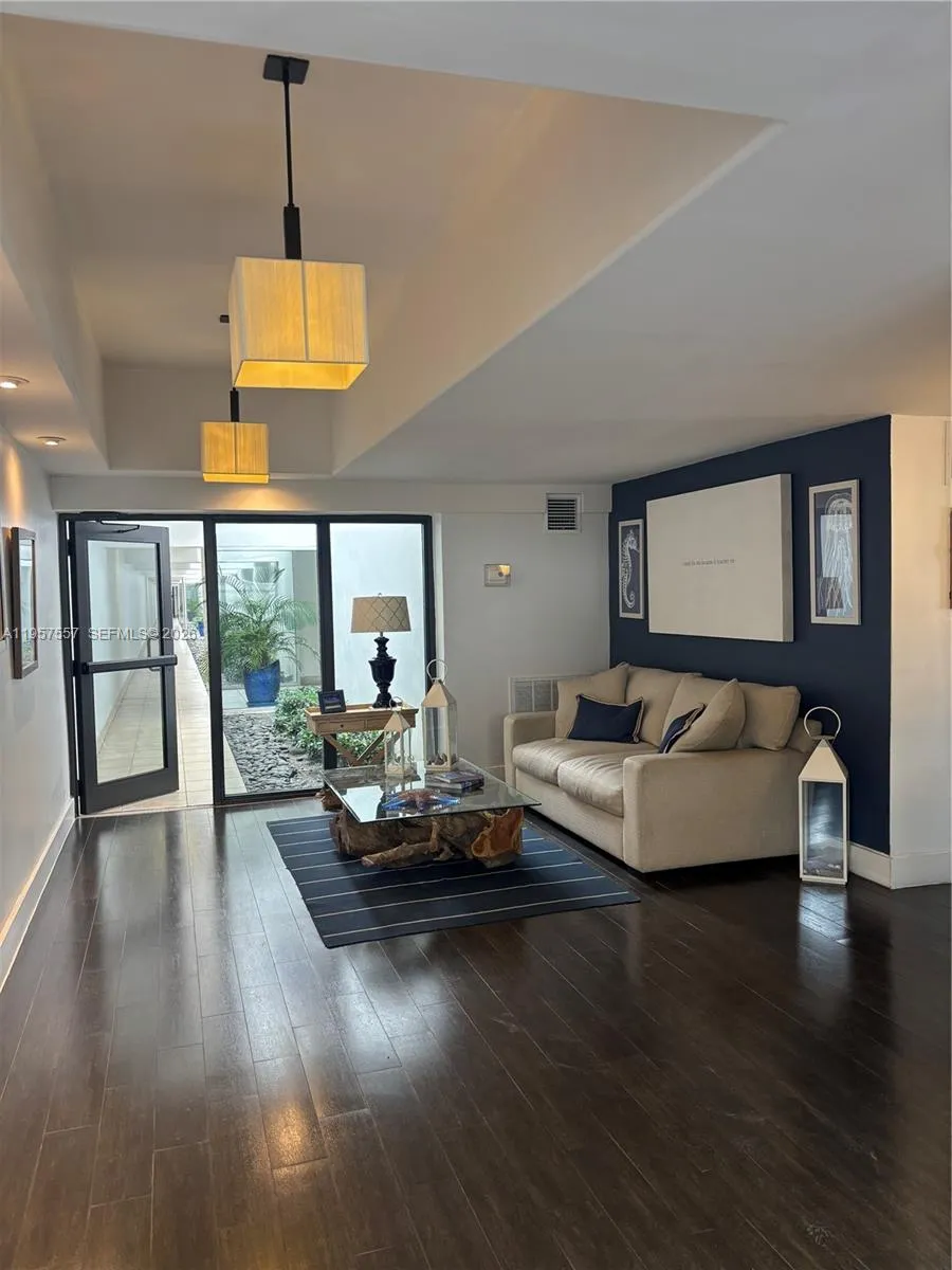 5845 Collins Ave 106, Miami Beach, Florida 33140, Miami Beach, Florida 33140, 1 Bedroom Bedrooms, ,1 BathroomBathrooms,Residential,For Sale,5845 Collins Ave 106, Miami Beach, Florida 33140,A11957557