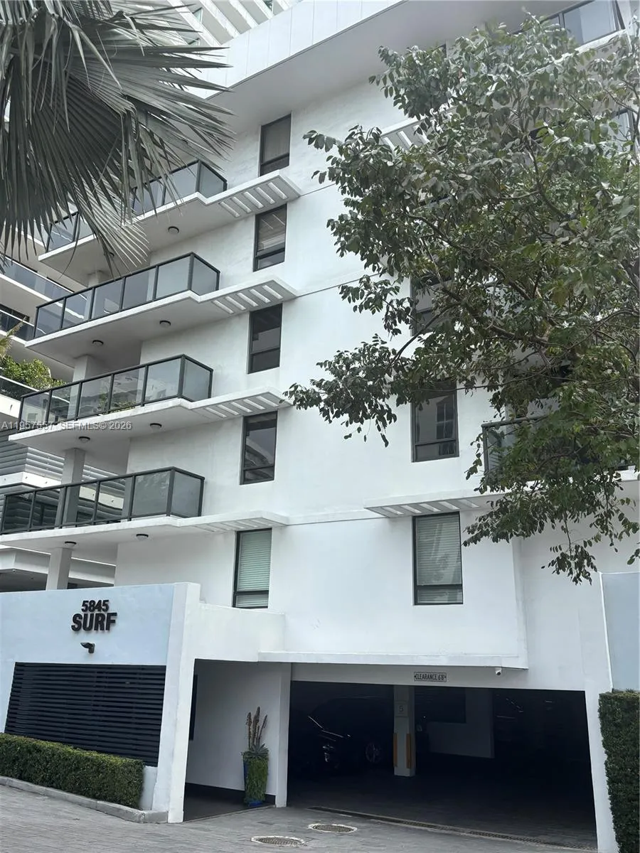5845 Collins Ave 106, Miami Beach, Florida 33140, Miami Beach, Florida 33140, 1 Bedroom Bedrooms, ,1 BathroomBathrooms,Residential,For Sale,5845 Collins Ave 106, Miami Beach, Florida 33140,A11957557