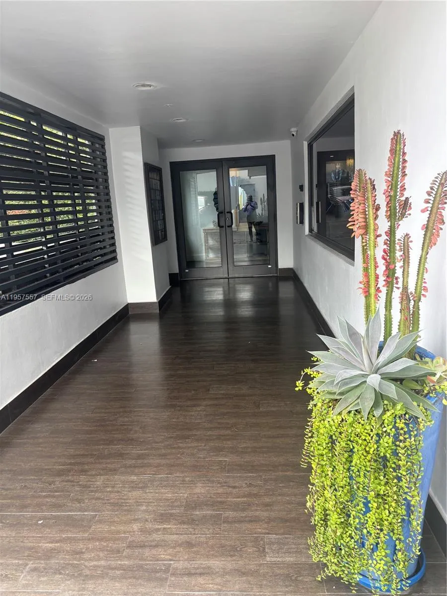 5845 Collins Ave 106, Miami Beach, Florida 33140, Miami Beach, Florida 33140, 1 Bedroom Bedrooms, ,1 BathroomBathrooms,Residential,For Sale,5845 Collins Ave 106, Miami Beach, Florida 33140,A11957557