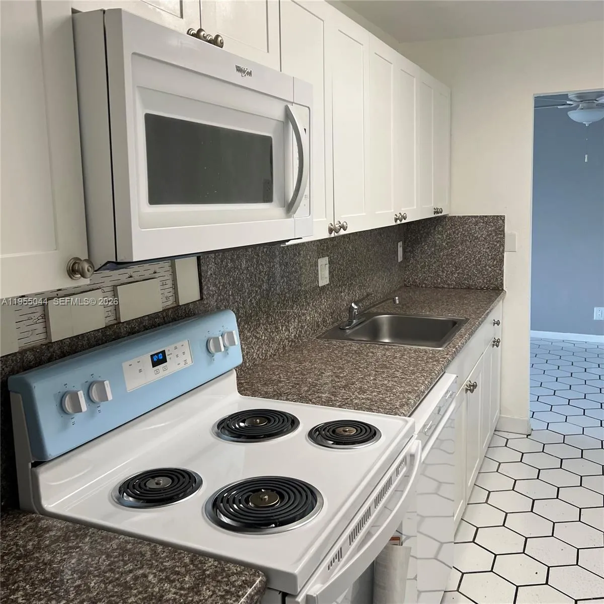 7051 Environ Blvd 332, Lauderhill, Florida 33319, Lauderhill, Florida 33319, 2 Bedrooms Bedrooms, ,2 BathroomsBathrooms,Residential,For Sale,7051 Environ Blvd 332, Lauderhill, Florida 33319,A11955044