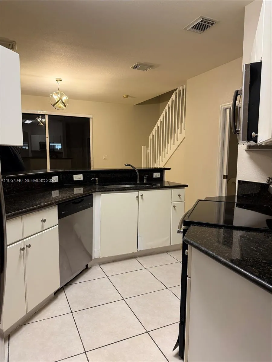 15305 Sw 119th St, Miami, Florida 33196, Miami, Florida 33196, 3 Bedrooms Bedrooms, ,2 BathroomsBathrooms,Residential Lease,For Rent,15305 Sw 119th St, Miami, Florida 33196,A11957940