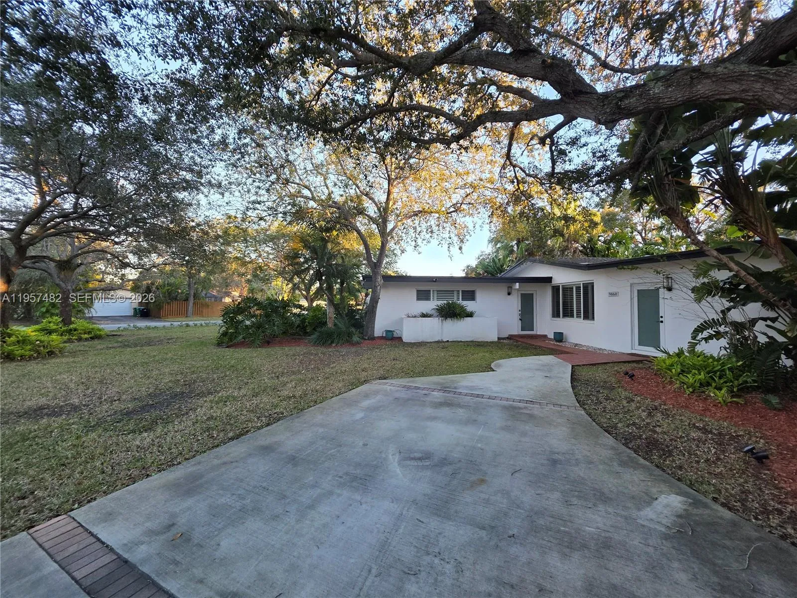 9860 Sw 140th St, Miami, Florida 33176, Miami, Florida 33176, 4 Bedrooms Bedrooms, ,3 BathroomsBathrooms,Residential,For Sale,9860 Sw 140th St, Miami, Florida 33176,A11957482