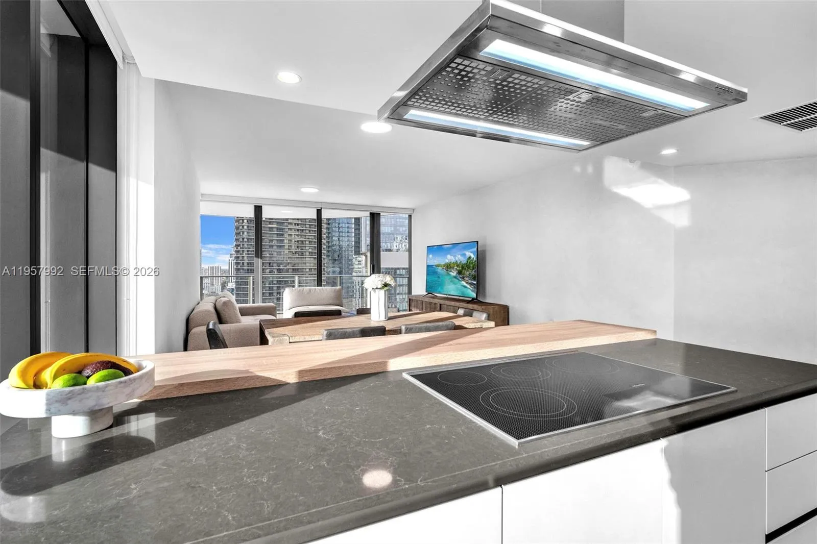 1000 Brickell Plz 3112, Miami, Florida 33131, Miami, Florida 33131, 2 Bedrooms Bedrooms, ,2 BathroomsBathrooms,Residential Lease,For Rent,1000 Brickell Plz 3112, Miami, Florida 33131,A11957992