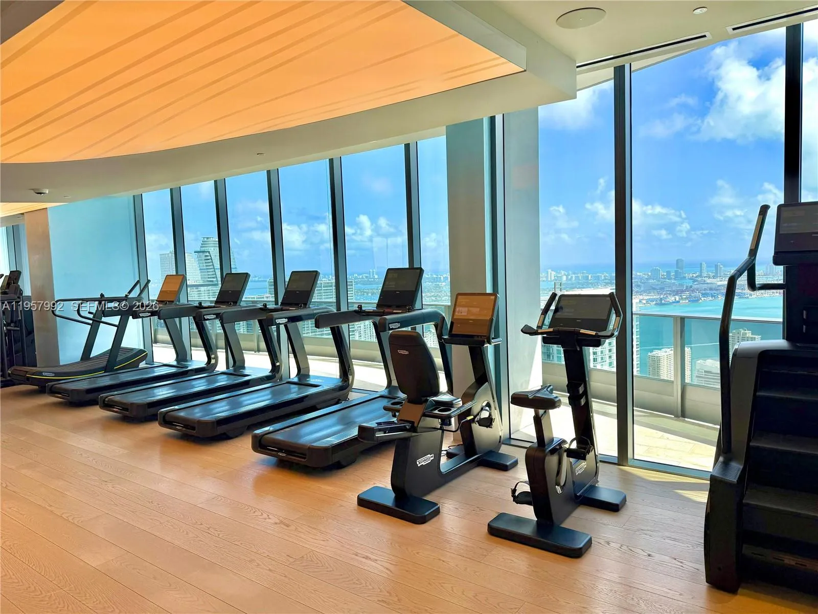 1000 Brickell Plz 3112, Miami, Florida 33131, Miami, Florida 33131, 2 Bedrooms Bedrooms, ,2 BathroomsBathrooms,Residential Lease,For Rent,1000 Brickell Plz 3112, Miami, Florida 33131,A11957992