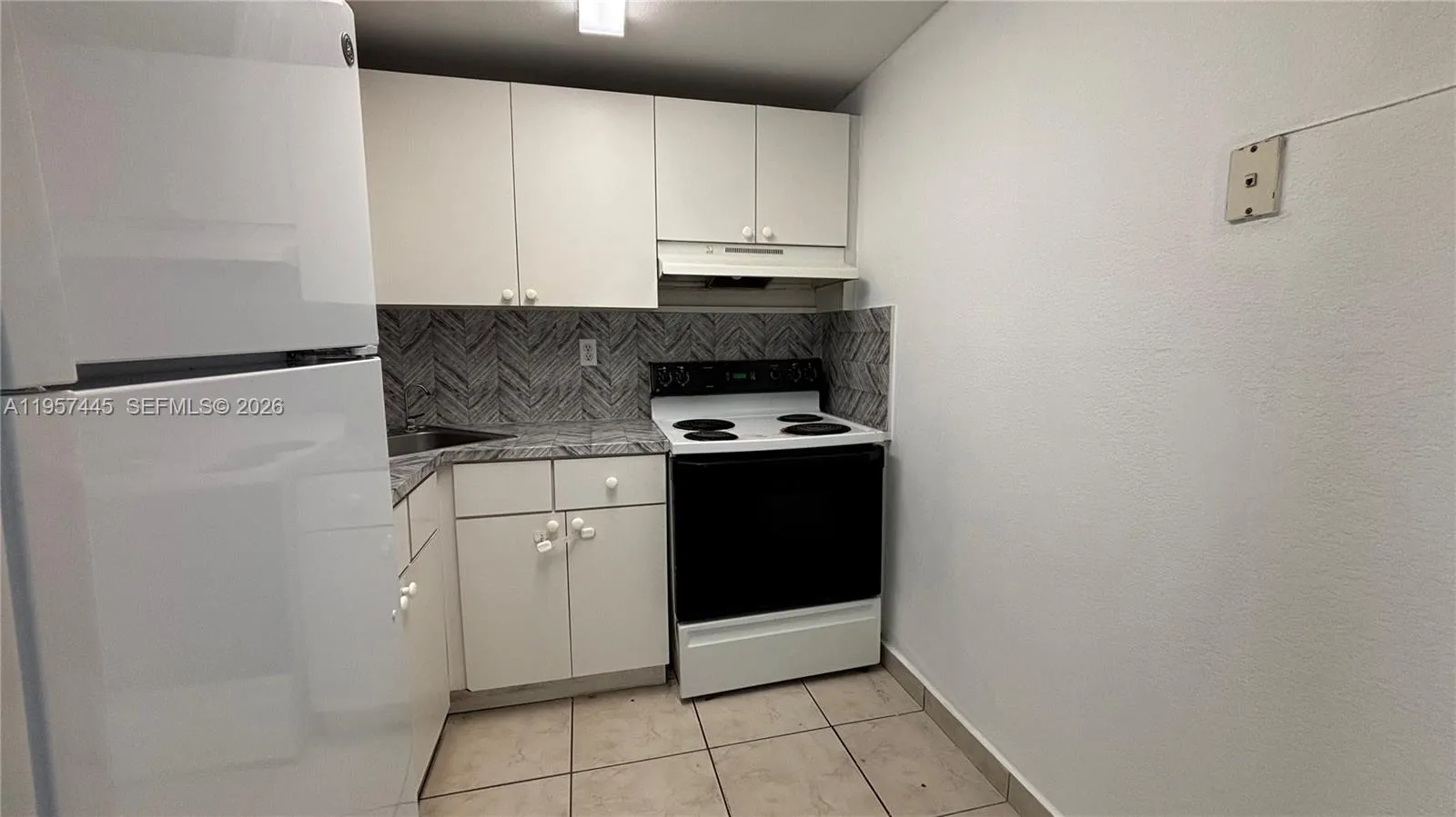 666 W 81st St 304, Hialeah, Florida 33014, Hialeah, Florida 33014, 2 Bedrooms Bedrooms, ,1 BathroomBathrooms,Residential Lease,For Rent,666 W 81st St 304, Hialeah, Florida 33014,A11957445