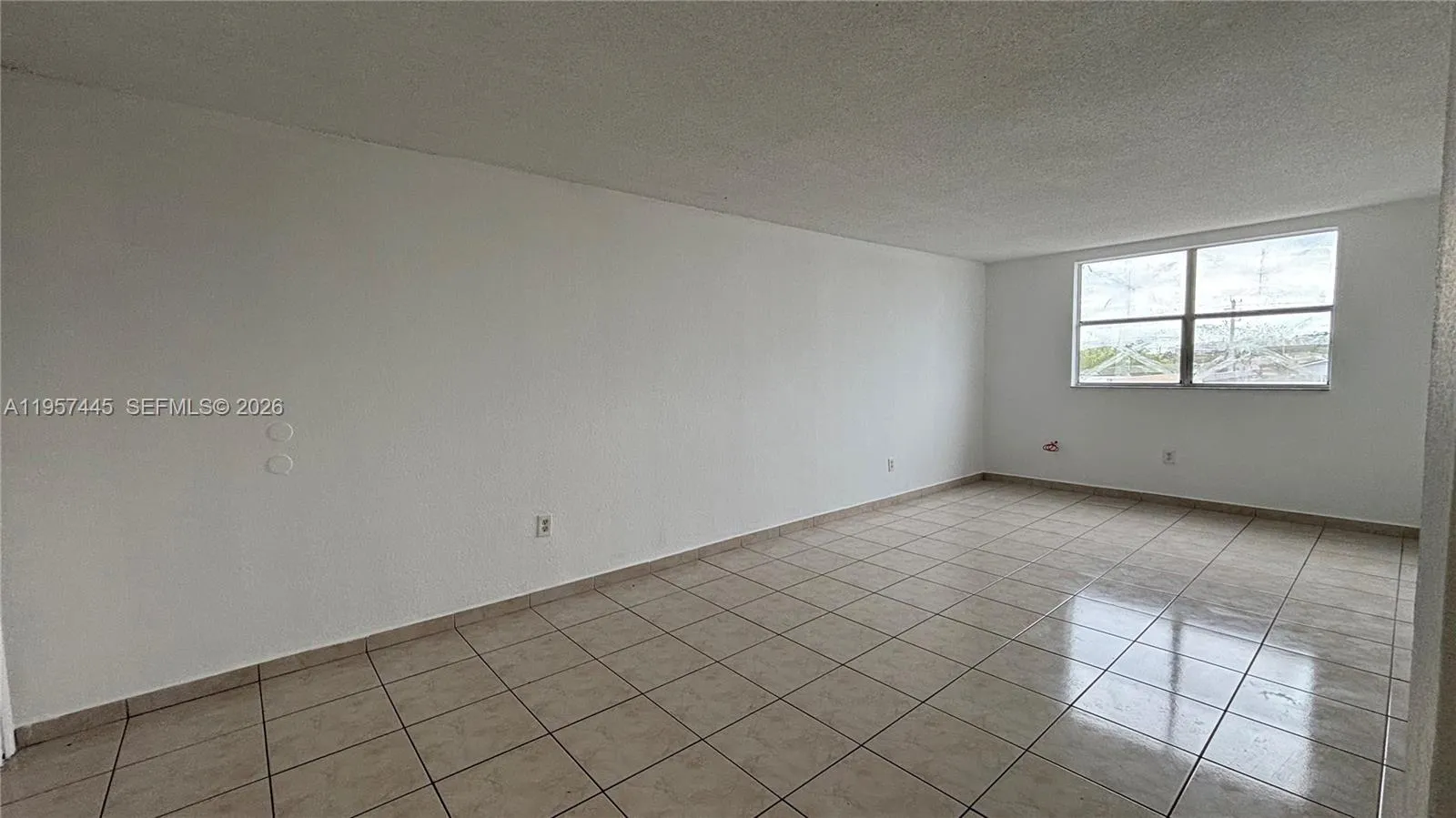 666 W 81st St 304, Hialeah, Florida 33014, Hialeah, Florida 33014, 2 Bedrooms Bedrooms, ,1 BathroomBathrooms,Residential Lease,For Rent,666 W 81st St 304, Hialeah, Florida 33014,A11957445