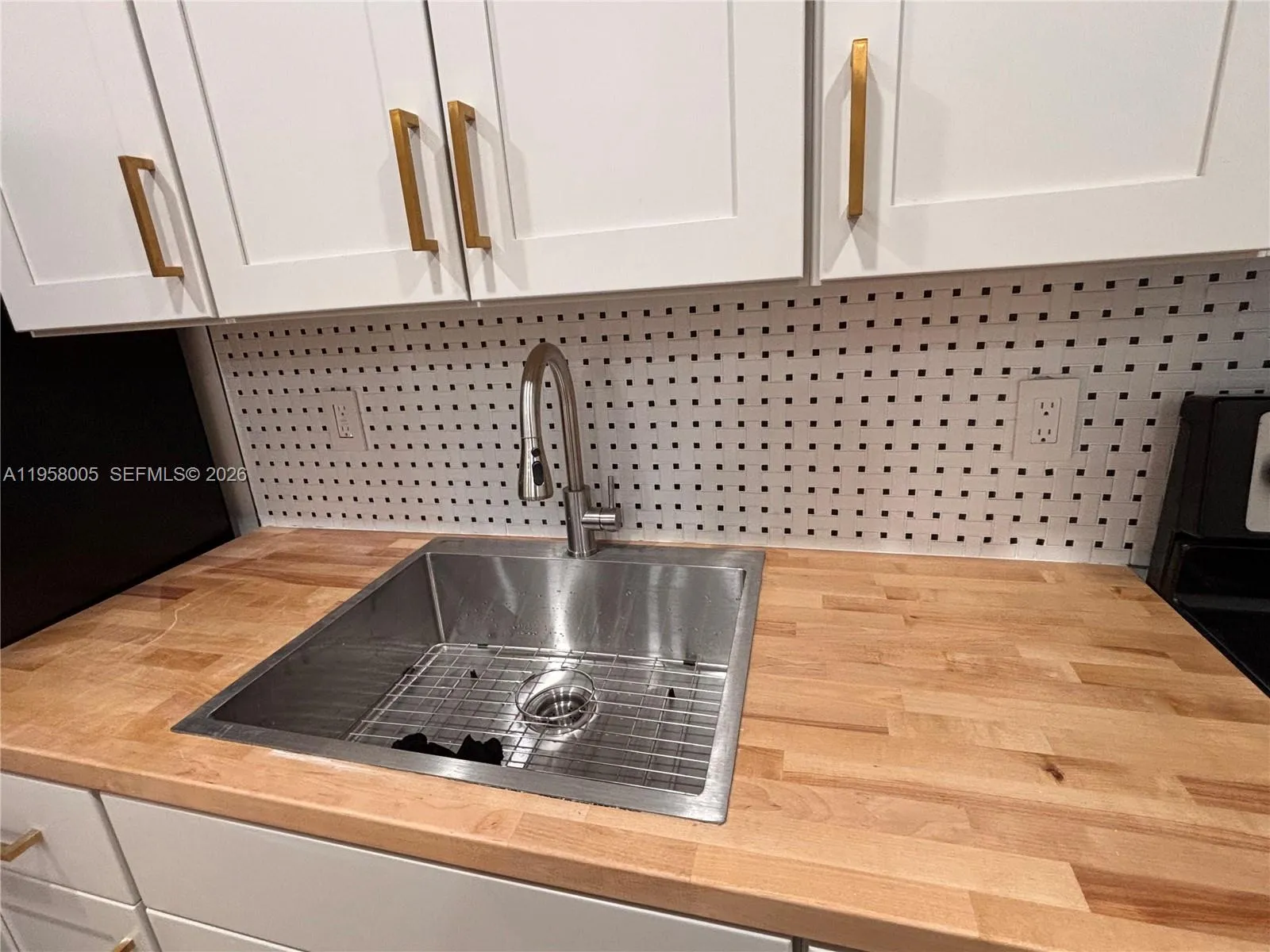 220 Nw 27th Ave, Pompano Beach, Florida 33069, Pompano Beach, Florida 33069, ,Residential Income,For Sale,220 Nw 27th Ave, Pompano Beach, Florida 33069,A11958005