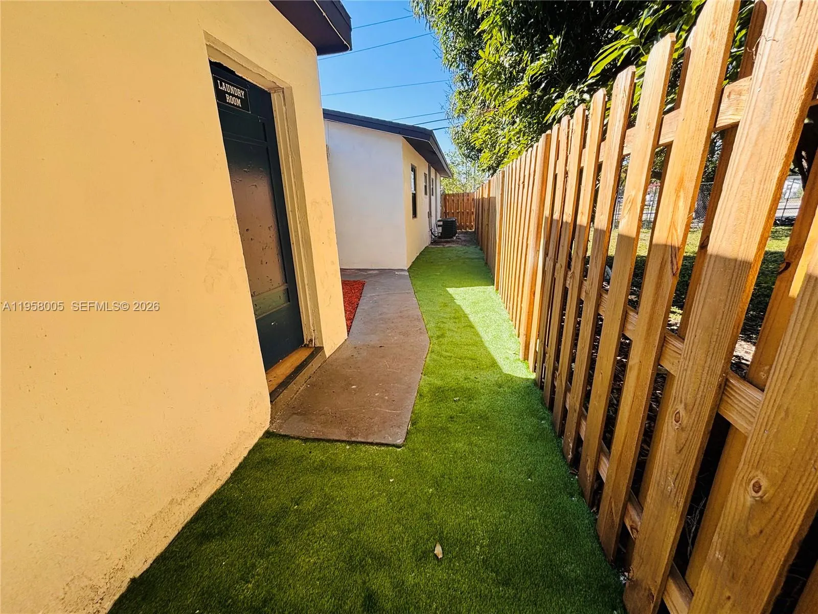 220 Nw 27th Ave, Pompano Beach, Florida 33069, Pompano Beach, Florida 33069, ,Residential Income,For Sale,220 Nw 27th Ave, Pompano Beach, Florida 33069,A11958005