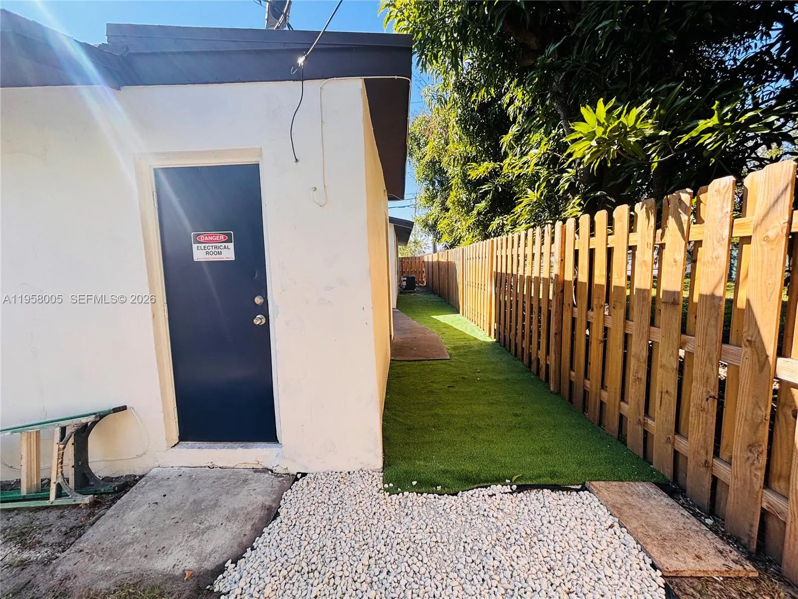 220 Nw 27th Ave, Pompano Beach, Florida 33069, Pompano Beach, Florida 33069, ,Residential Income,For Sale,220 Nw 27th Ave, Pompano Beach, Florida 33069,A11958005