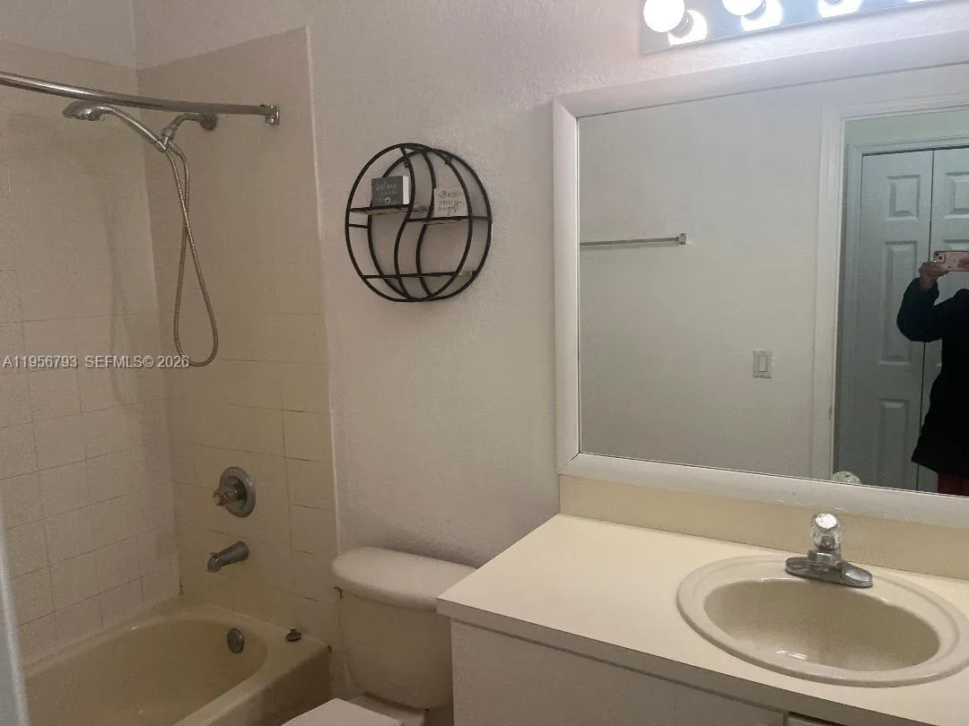 11723 Sw 137 Path 11723, Miami, Florida 33186, Miami, Florida 33186, 3 Bedrooms Bedrooms, ,2 BathroomsBathrooms,Residential Lease,For Rent,11723 Sw 137 Path 11723, Miami, Florida 33186,A11956793