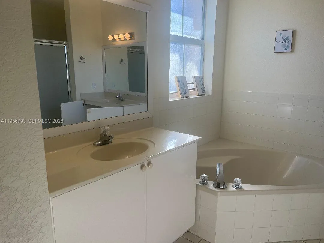 11723 Sw 137 Path 11723, Miami, Florida 33186, Miami, Florida 33186, 3 Bedrooms Bedrooms, ,2 BathroomsBathrooms,Residential Lease,For Rent,11723 Sw 137 Path 11723, Miami, Florida 33186,A11956793