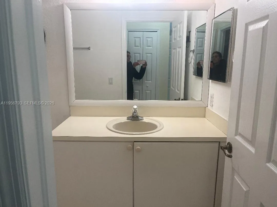 11723 Sw 137 Path 11723, Miami, Florida 33186, Miami, Florida 33186, 3 Bedrooms Bedrooms, ,2 BathroomsBathrooms,Residential Lease,For Rent,11723 Sw 137 Path 11723, Miami, Florida 33186,A11956793