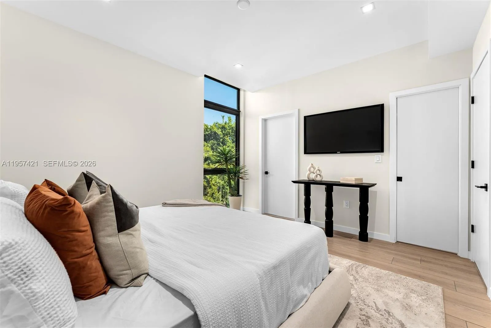 2501 Sw 27 St 2, Miami, Florida 33133, Miami, Florida 33133, 3 Bedrooms Bedrooms, ,3 BathroomsBathrooms,Residential,For Sale,2501 Sw 27 St 2, Miami, Florida 33133,A11957421